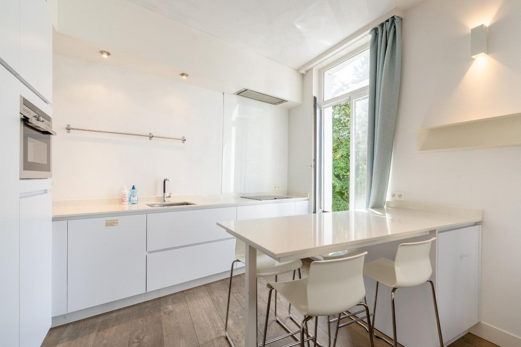 Light Modern Apartment In The Heart Of Antwerp Antuérpia Exterior foto