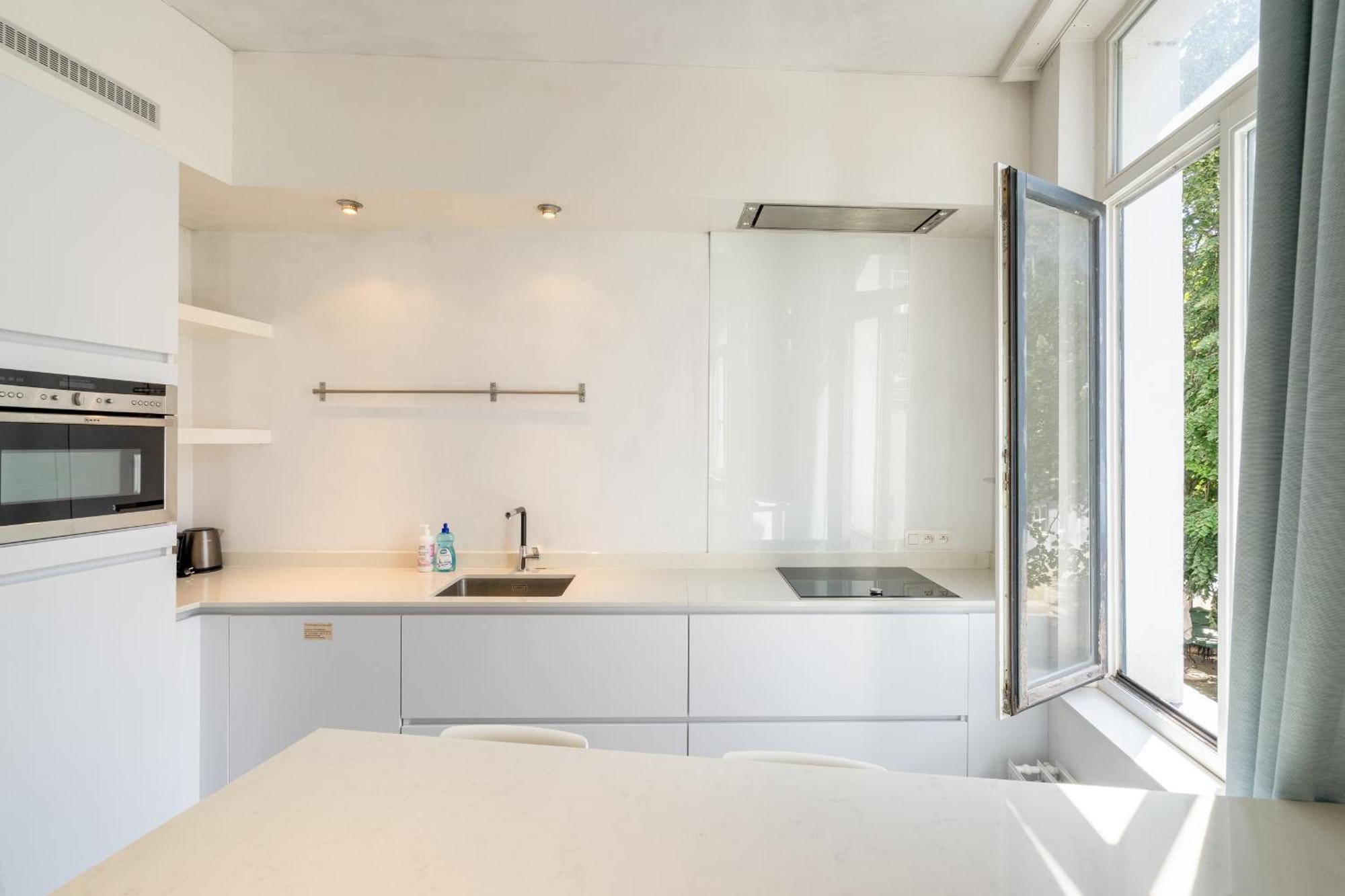 Light Modern Apartment In The Heart Of Antwerp Antuérpia Exterior foto