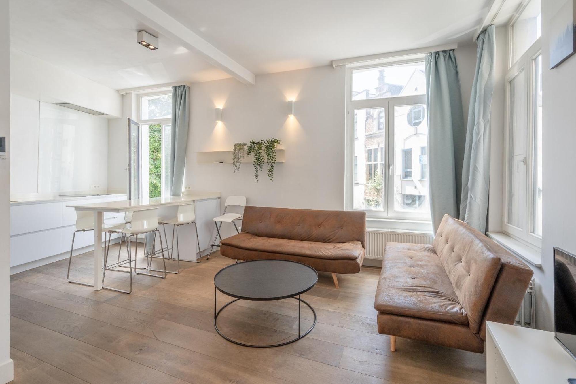 Light Modern Apartment In The Heart Of Antwerp Antuérpia Exterior foto