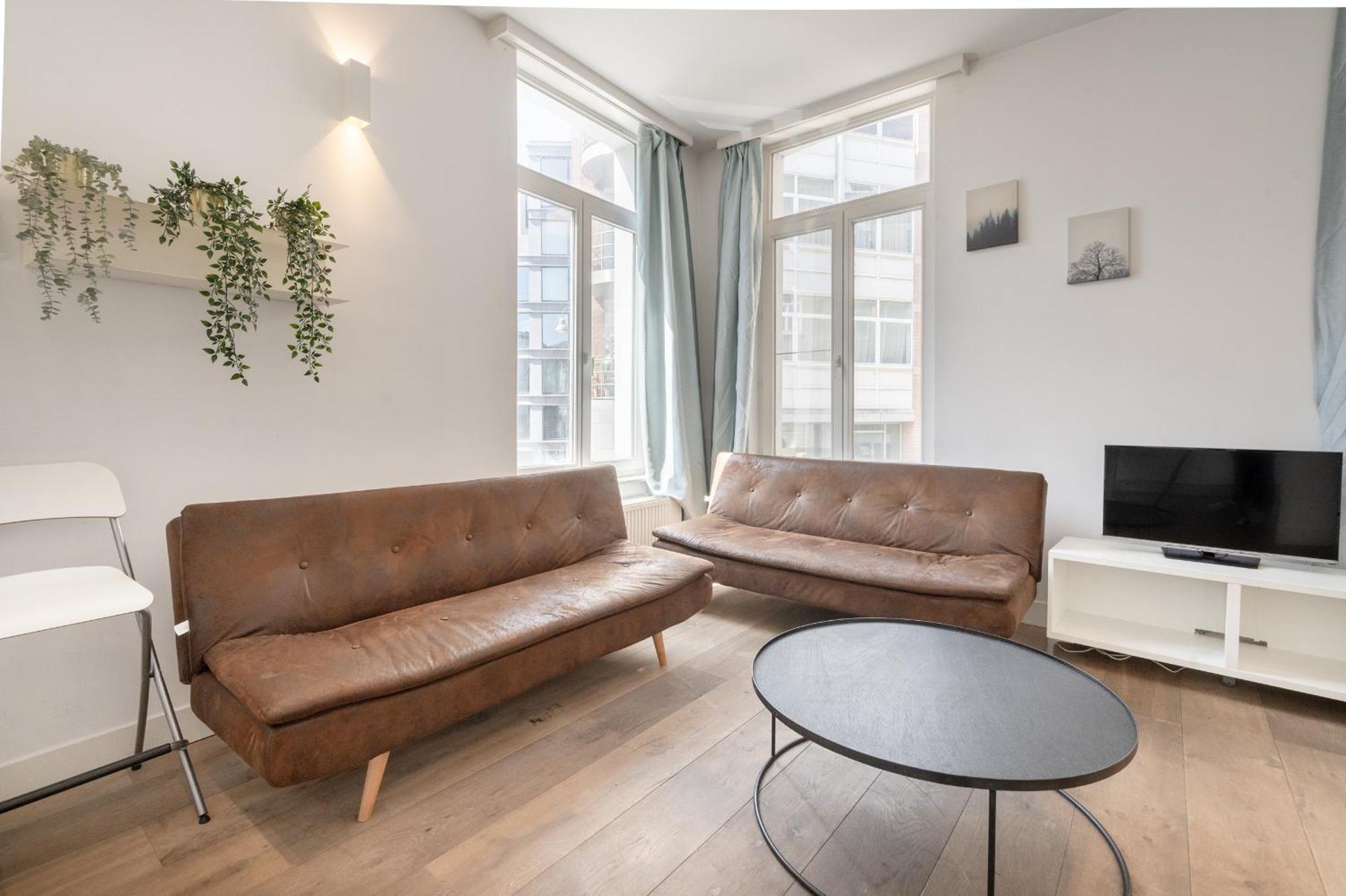 Light Modern Apartment In The Heart Of Antwerp Antuérpia Exterior foto